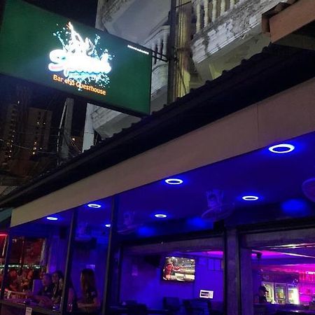 Splash Bar And Guesthouse Pattaya Exterior foto