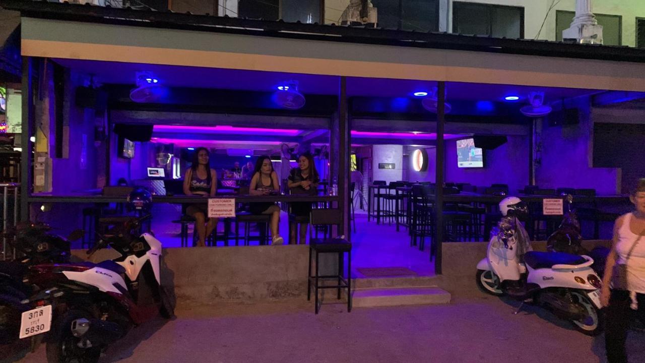 Splash Bar And Guesthouse Pattaya Exterior foto
