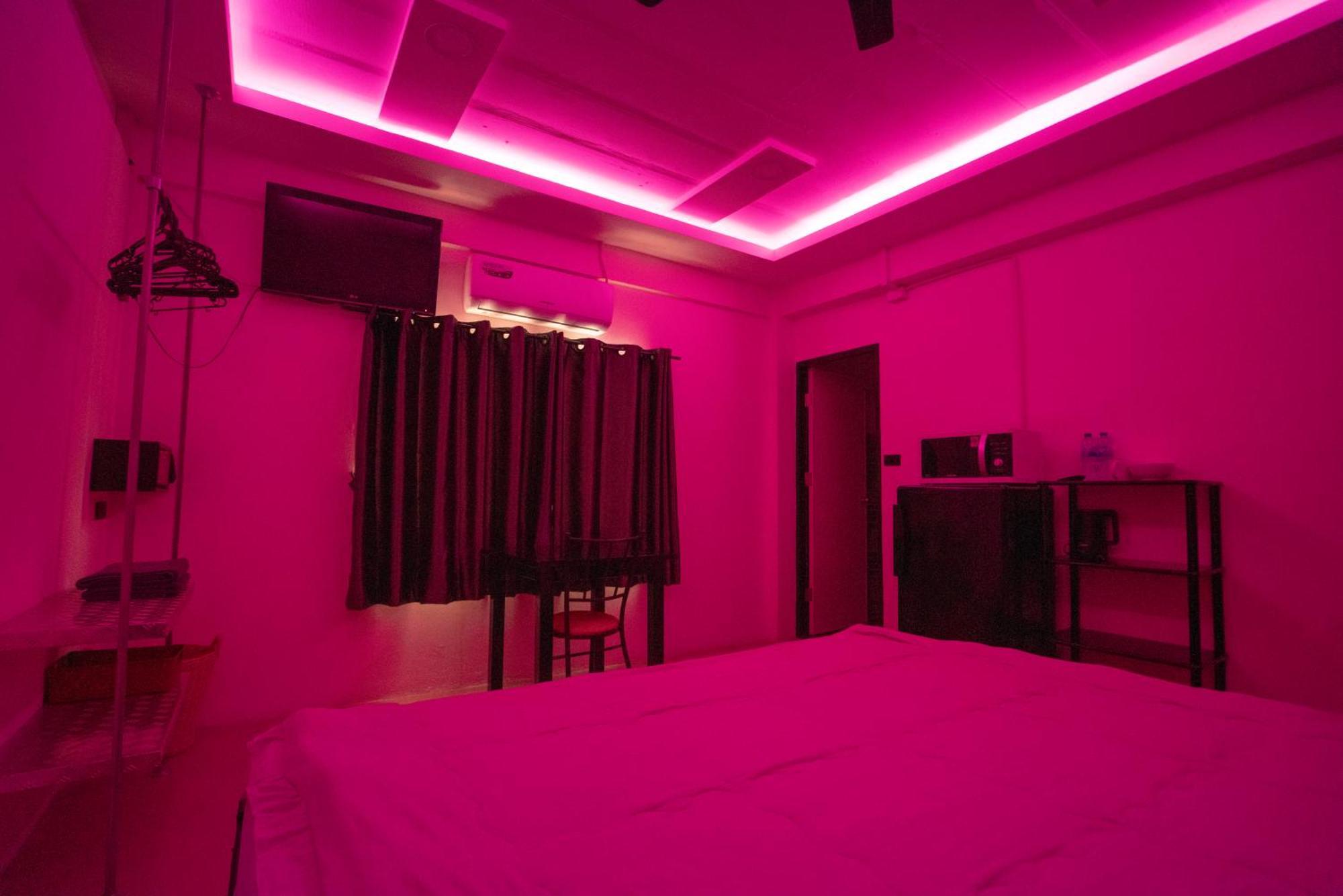 Splash Bar And Guesthouse Pattaya Exterior foto